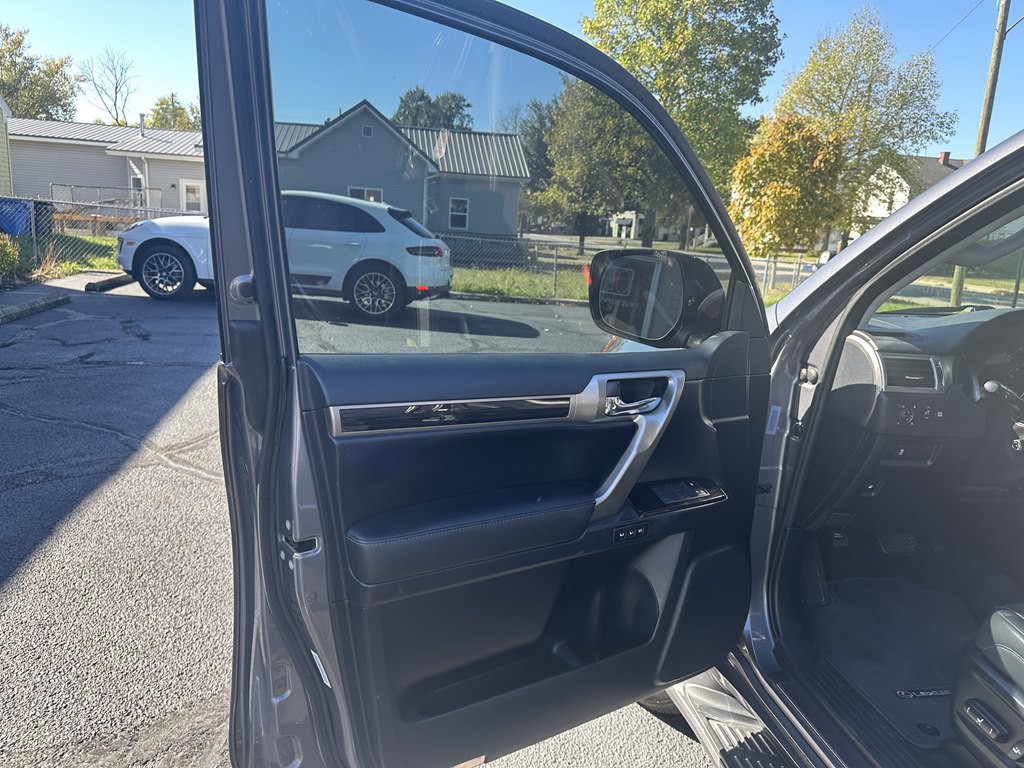 2018 Lexus GX Image 14