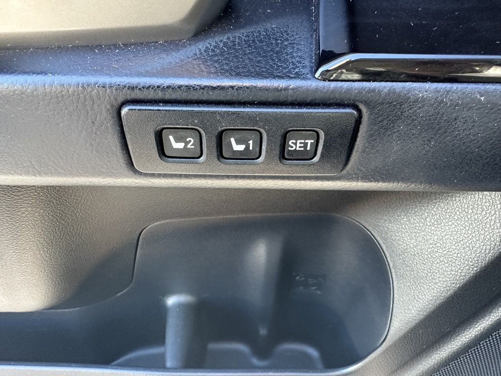 2018 Lexus GX Image 16