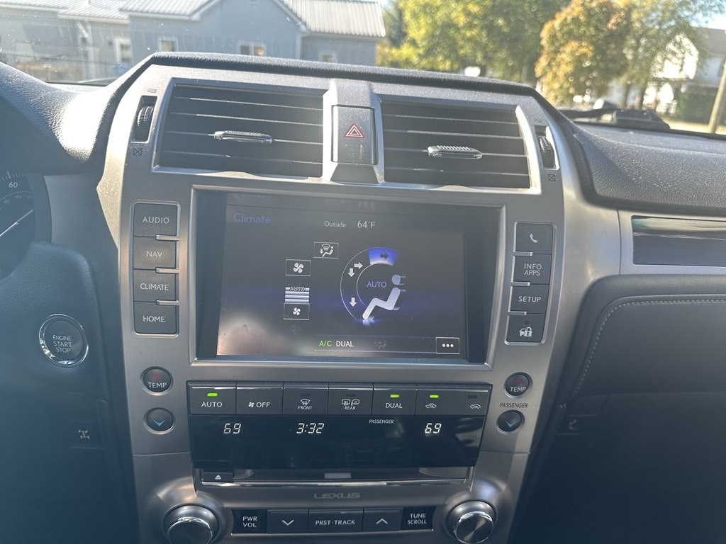 2018 Lexus GX Image 25