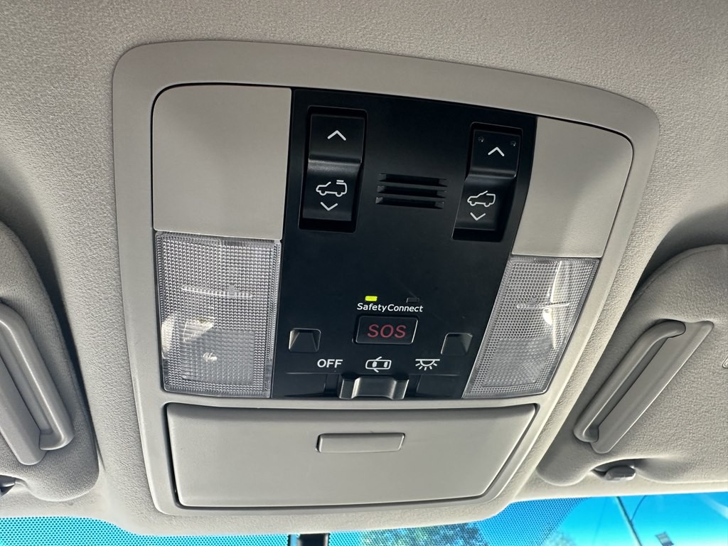 2018 Lexus GX Image 32