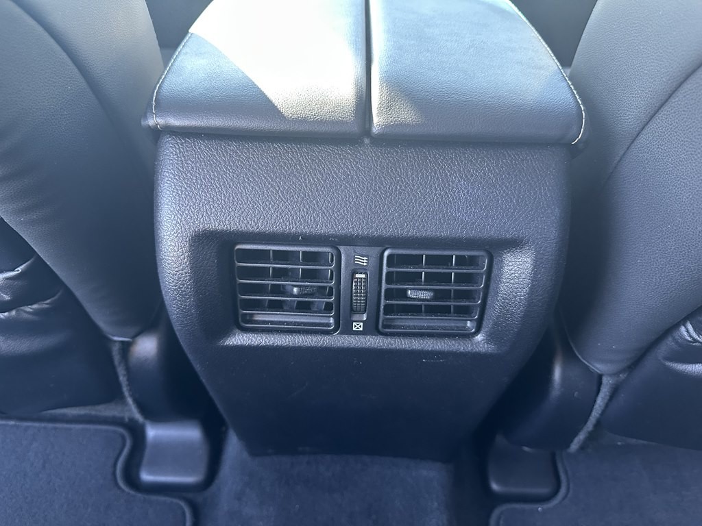 2018 Lexus GX Image 36