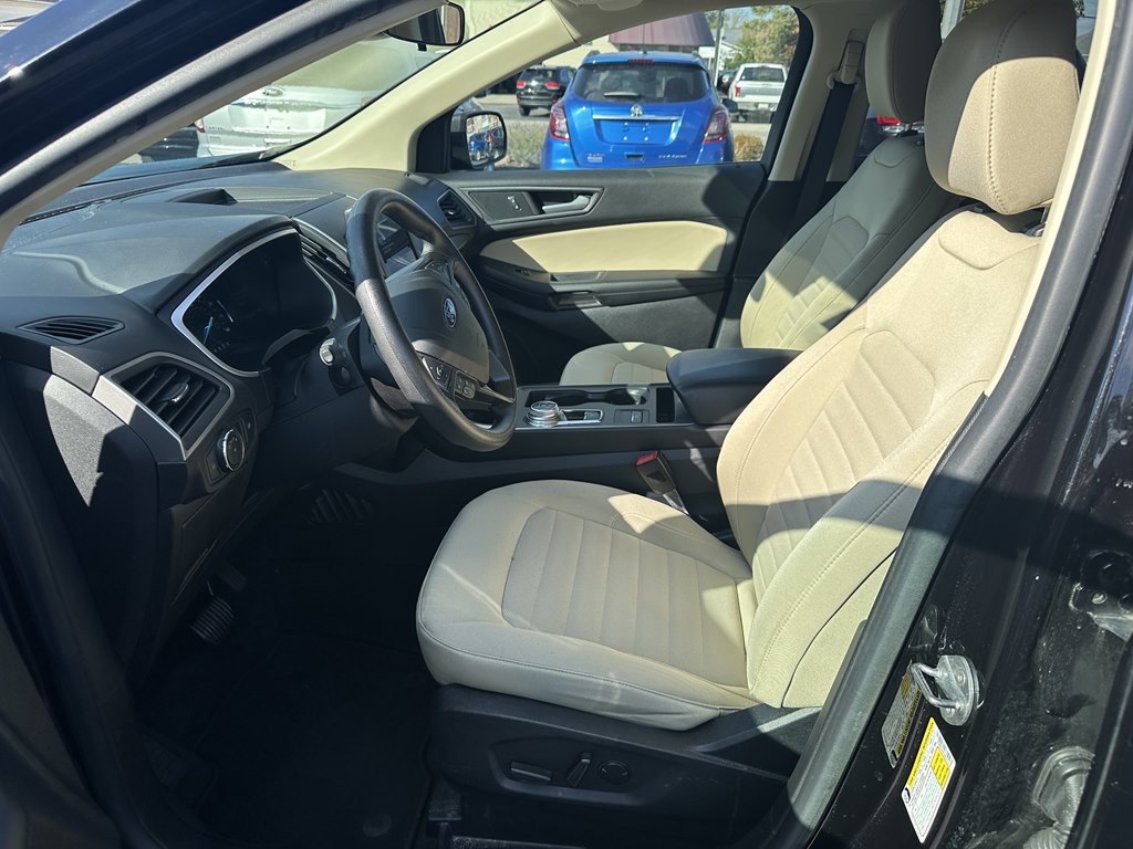 2021 Ford Edge Image 15