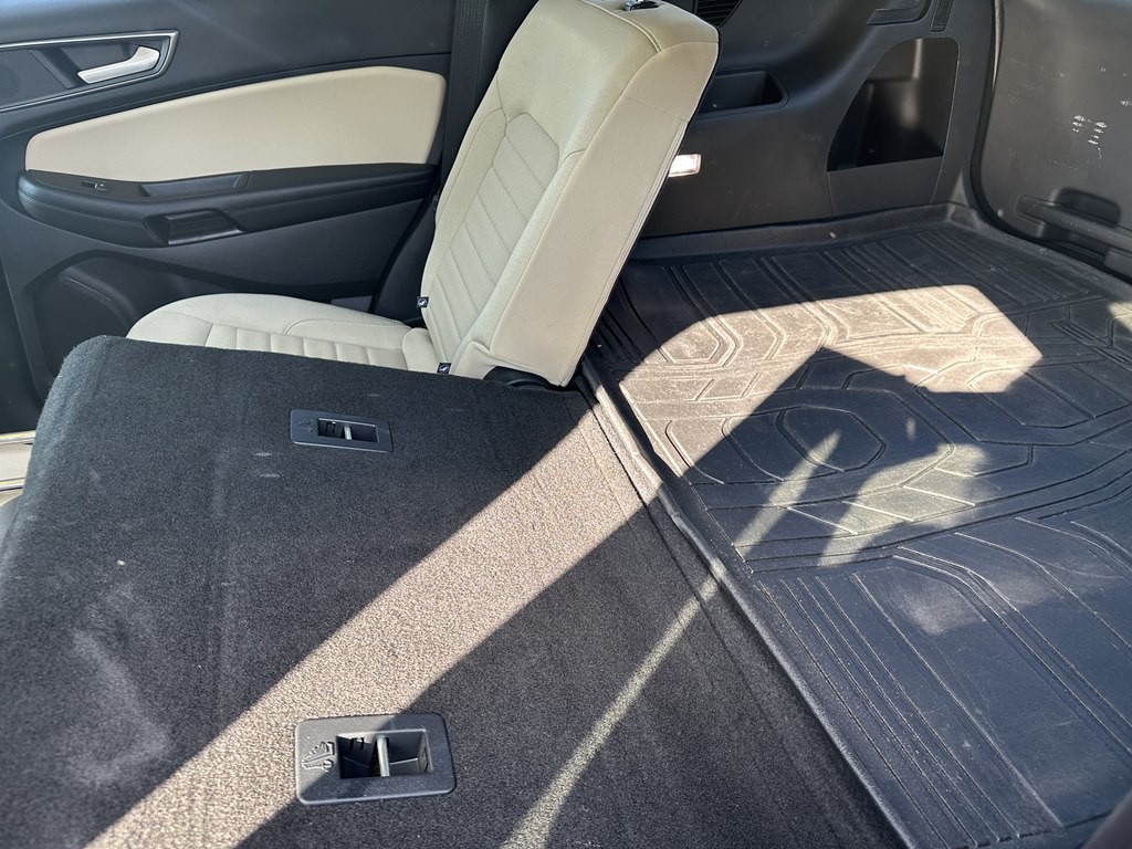 2021 Ford Edge Image 31