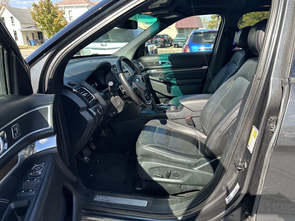 2016 Ford Explorer Image 17