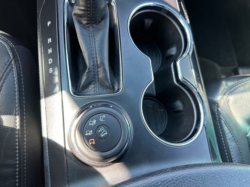 2016 Ford Explorer Image 24