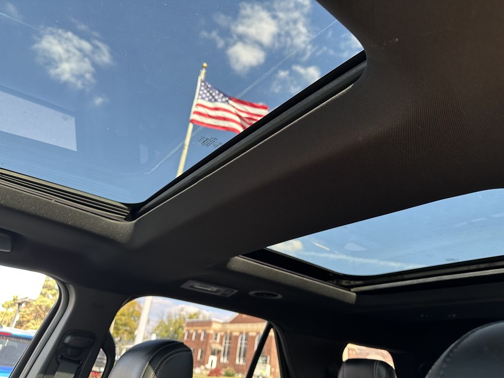 2016 Ford Explorer Image 28