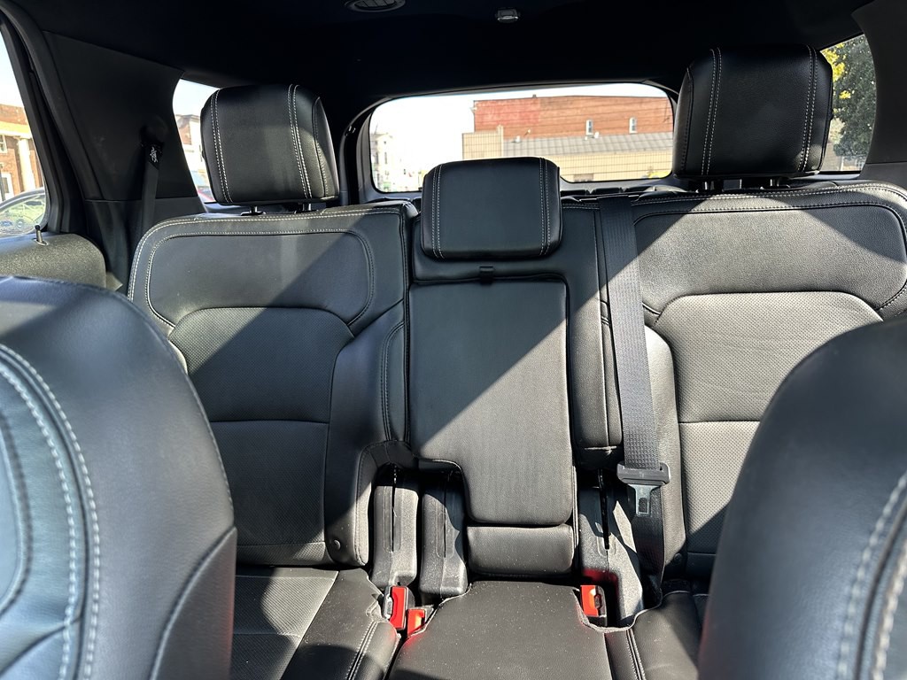 2016 Ford Explorer Image 29
