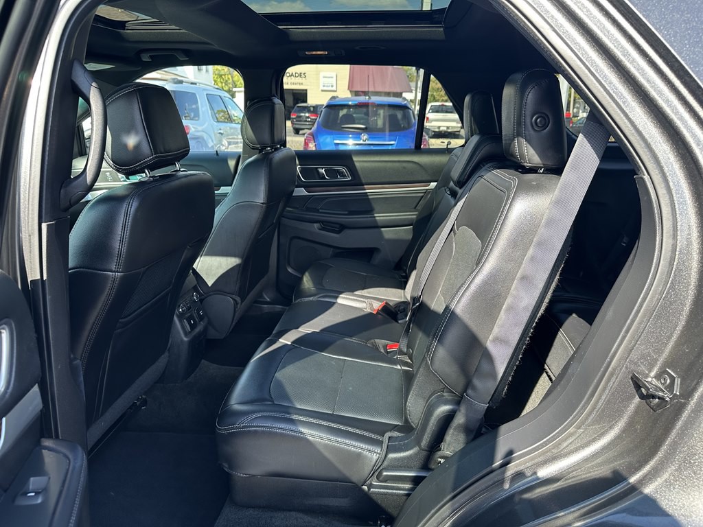 2016 Ford Explorer Image 31