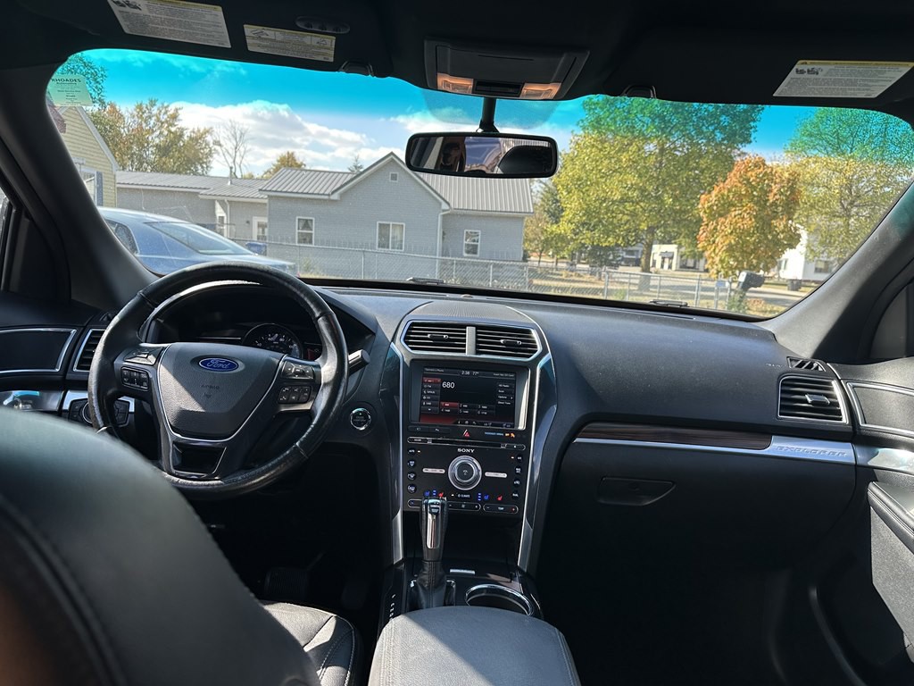 2016 Ford Explorer Image 35