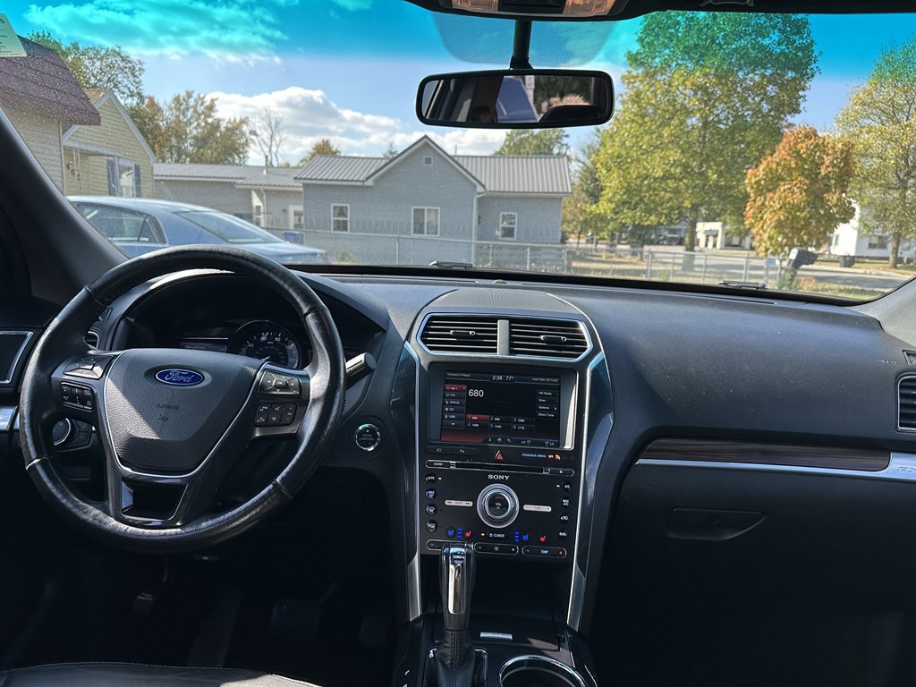 2016 Ford Explorer Image 36