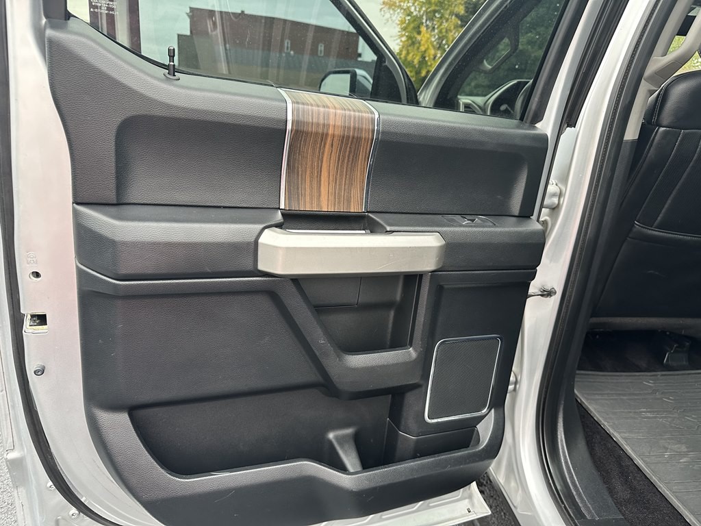 2015 Ford F-150 Image 30