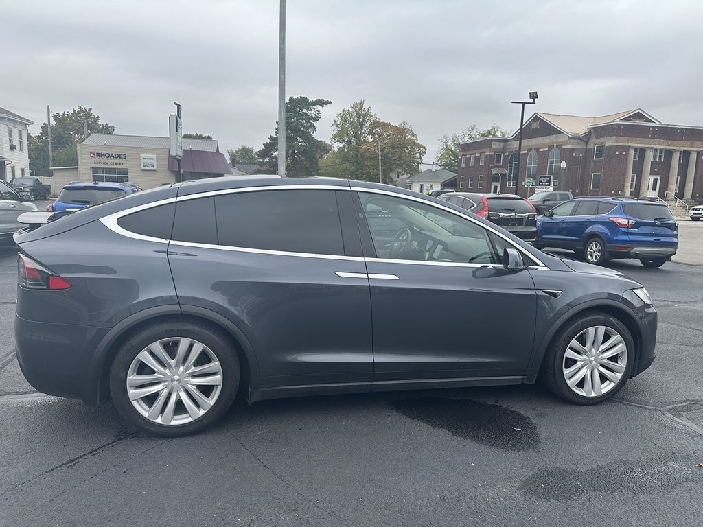 2018 Tesla Model X Image 6