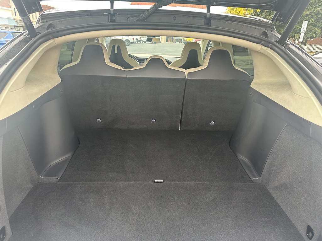 2018 Tesla Model X Image 9
