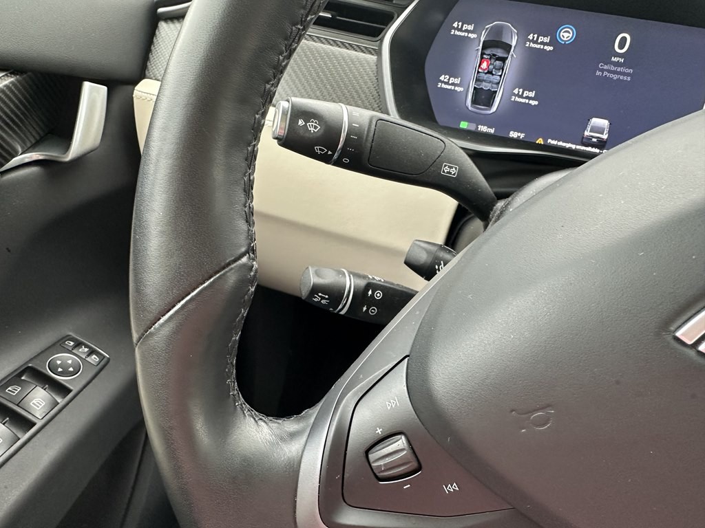 2018 Tesla Model X Image 17