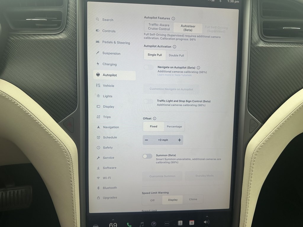 2018 Tesla Model X Image 24