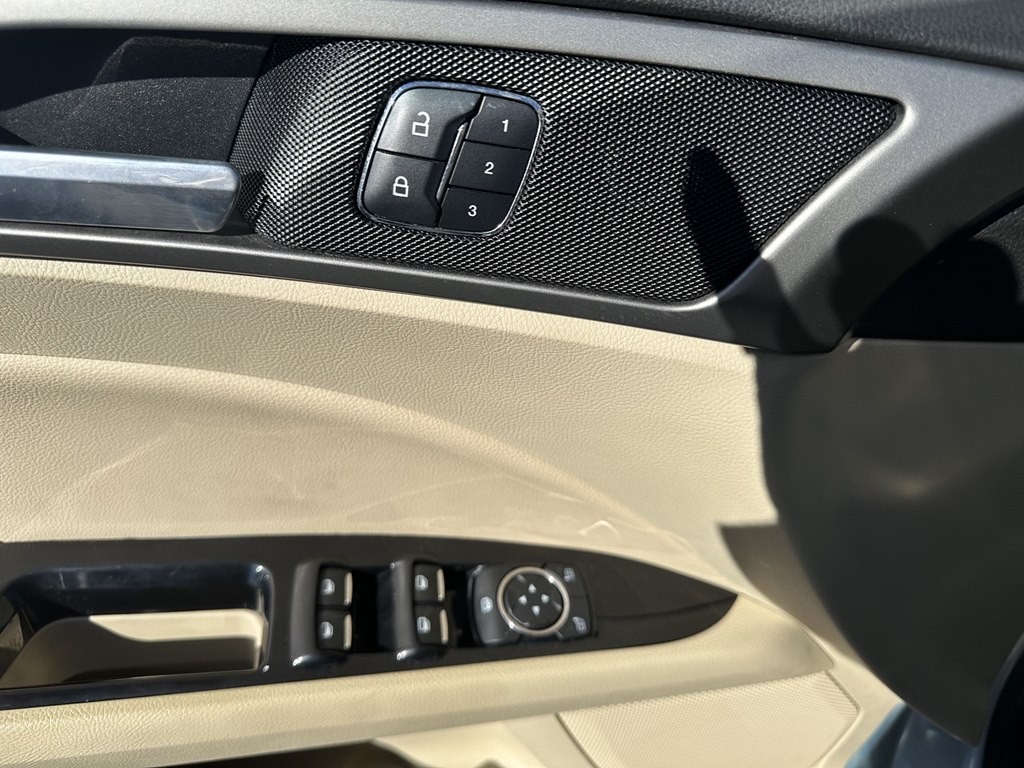 2014 Ford Fusion Image 14