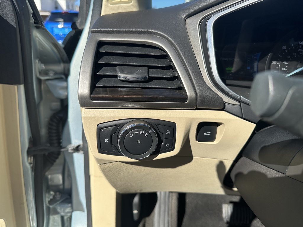 2014 Ford Fusion Image 17