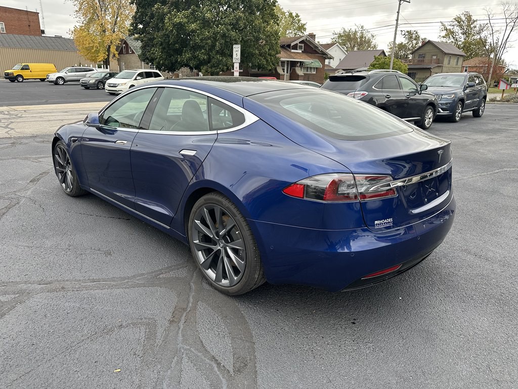 2020 Tesla Model S Image 3