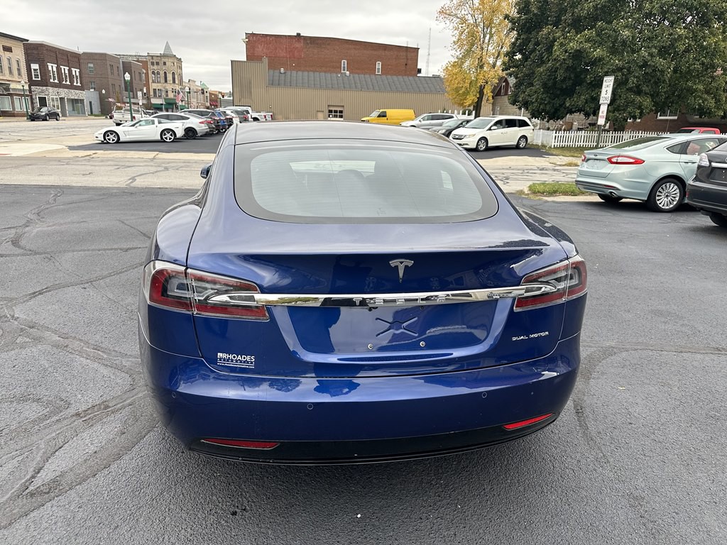 2020 Tesla Model S Image 4