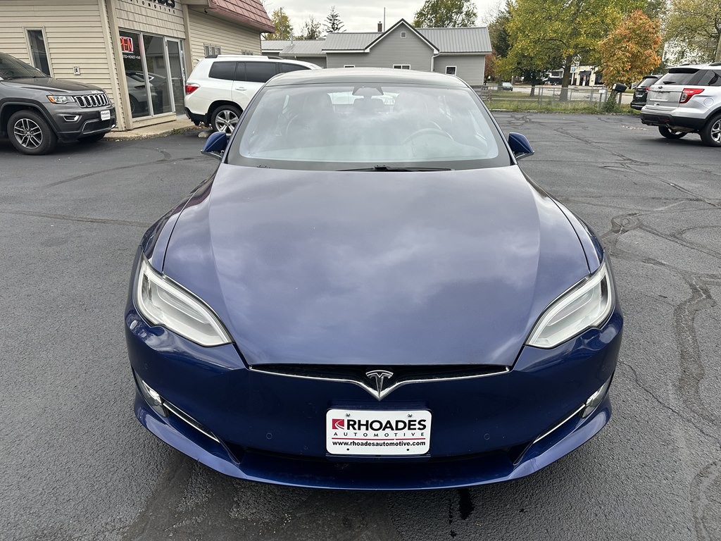 2020 Tesla Model S Image 8