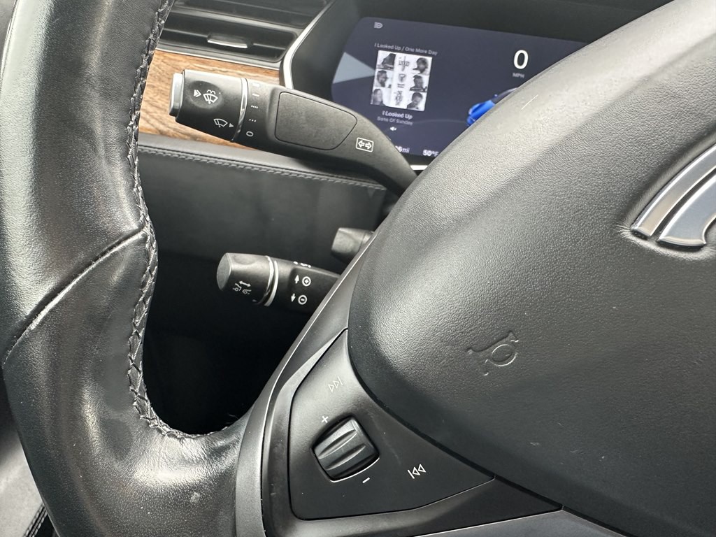 2020 Tesla Model S Image 17