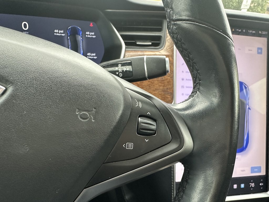 2020 Tesla Model S Image 18