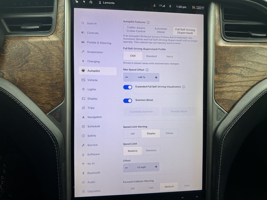 2020 Tesla Model S Image 25