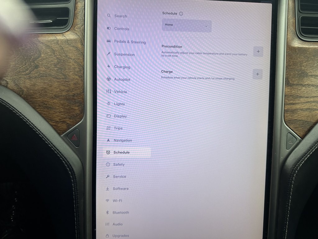 2020 Tesla Model S Image 31