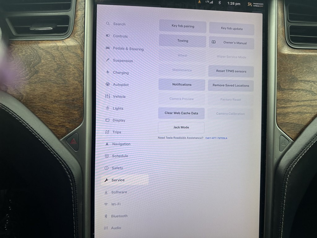 2020 Tesla Model S Image 33