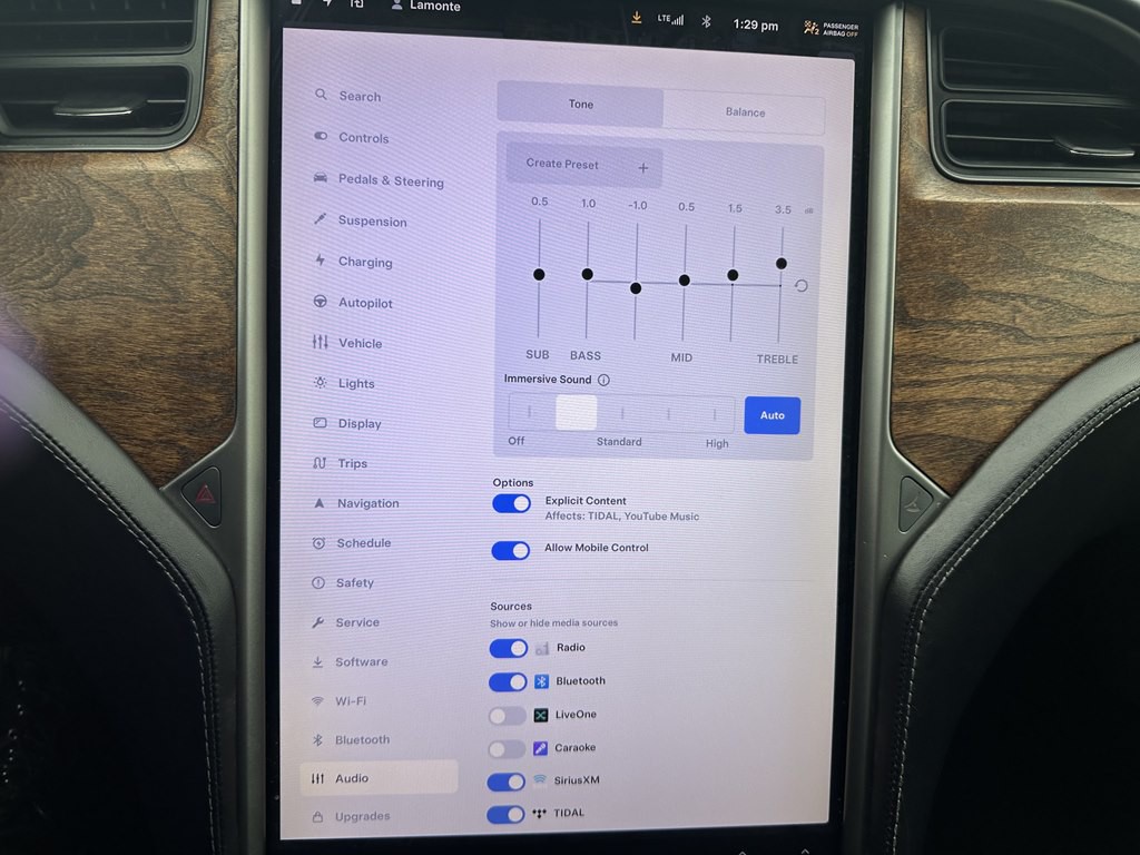 2020 Tesla Model S Image 37