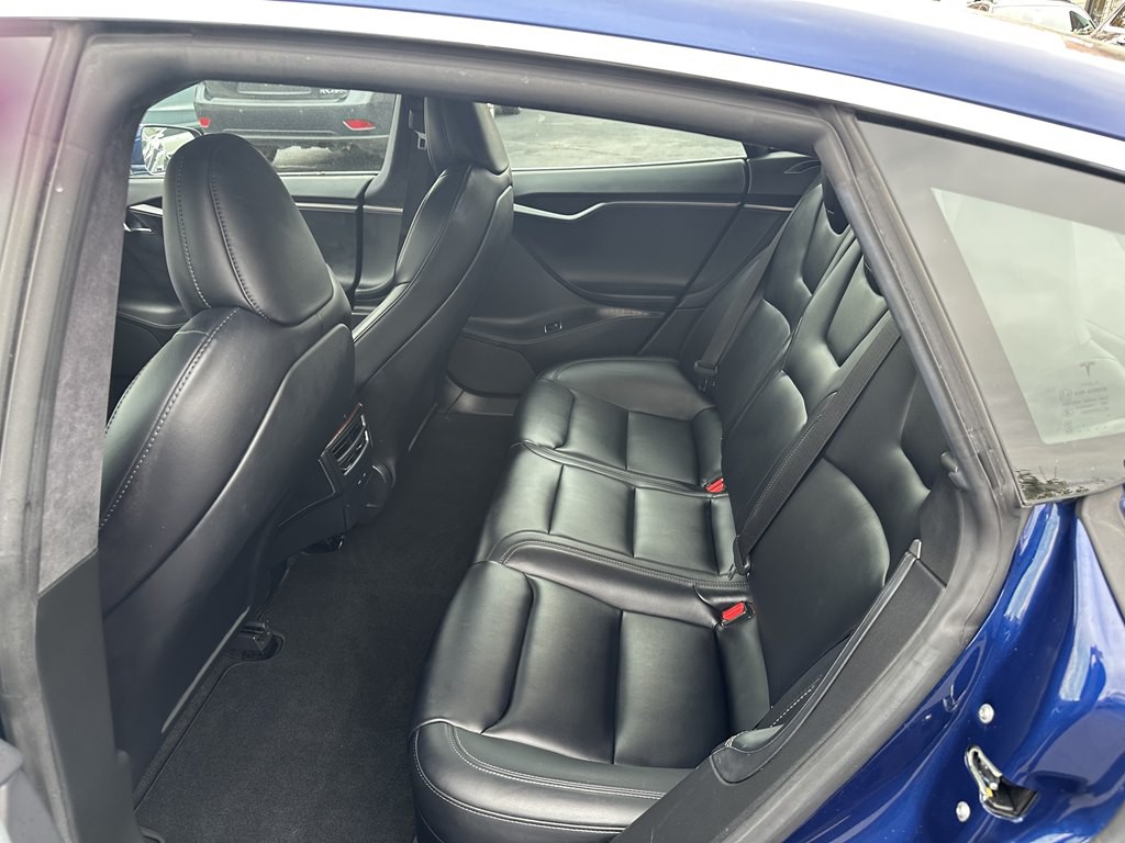 2020 Tesla Model S Image 44