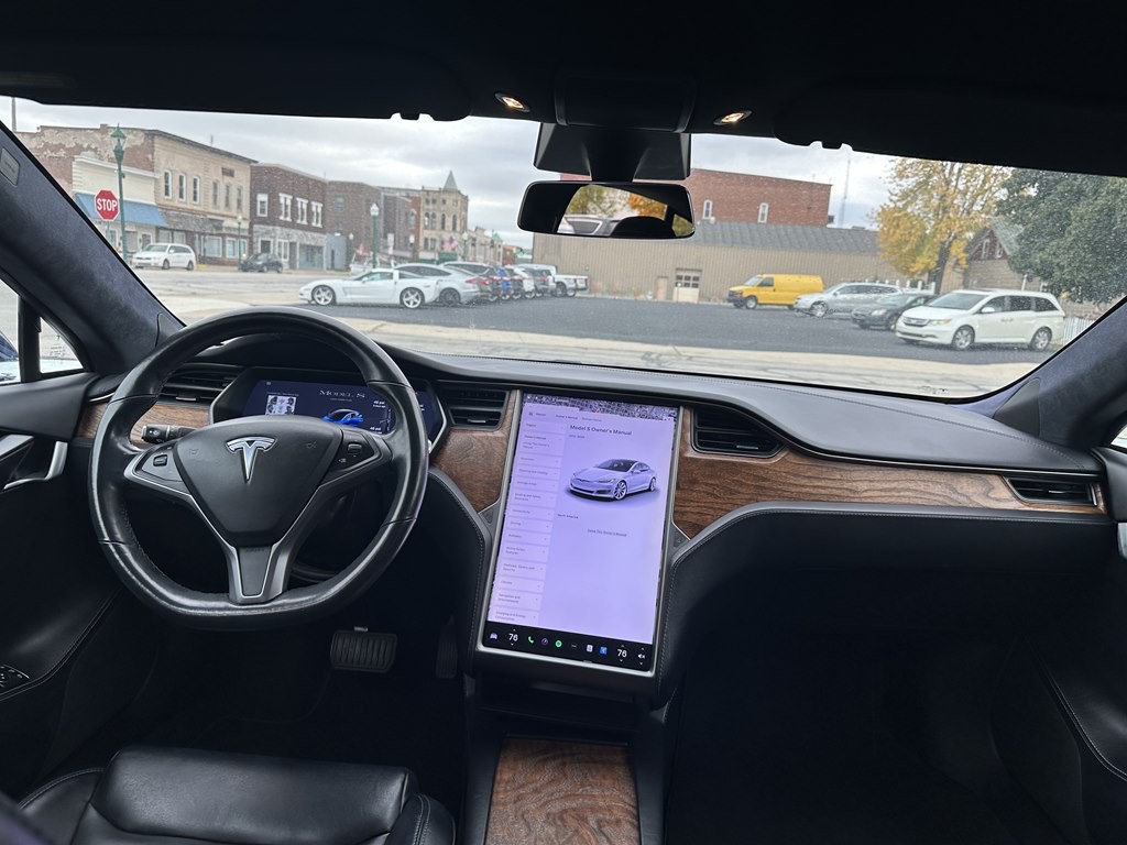 2020 Tesla Model S Image 46