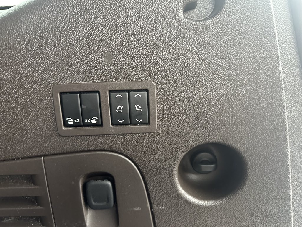 2016 GMC Yukon Image 10