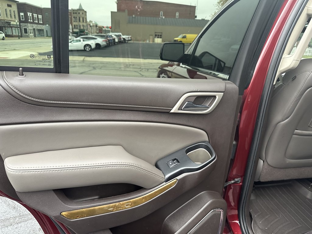 2016 GMC Yukon Image 32