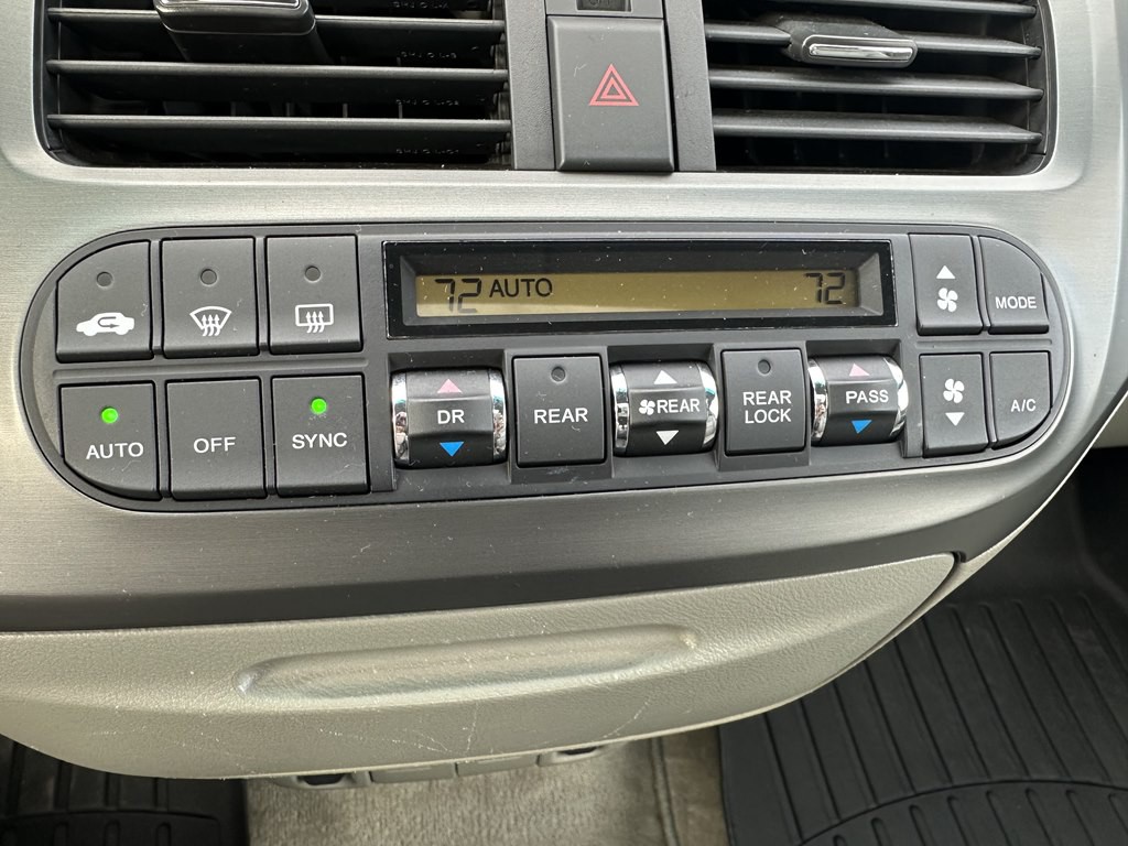 2006 Honda Odyssey Image 28