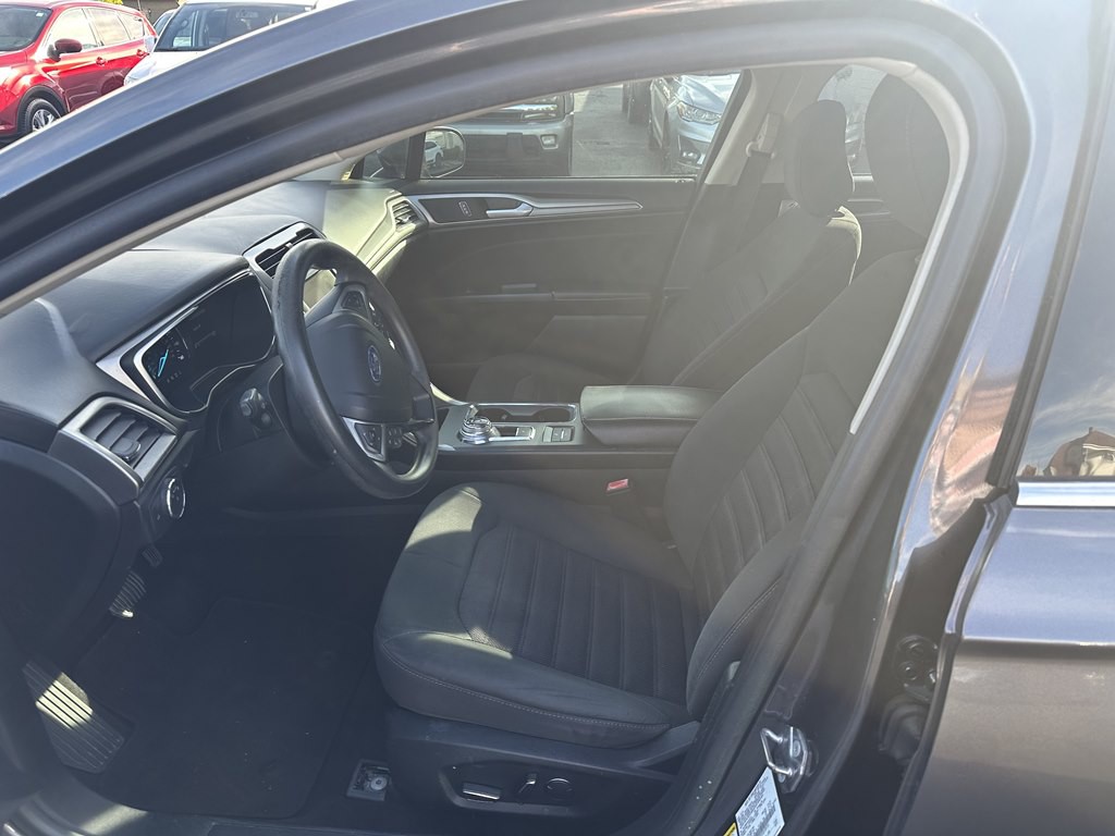 2020 Ford Fusion Image 16