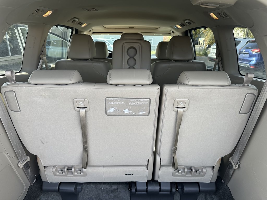 2014 Honda Odyssey Image 10