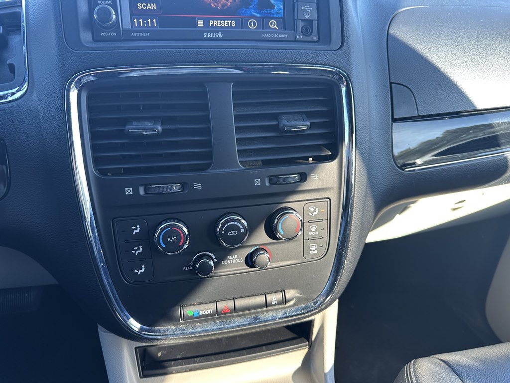 2017 Dodge Grand Caravan Image 22