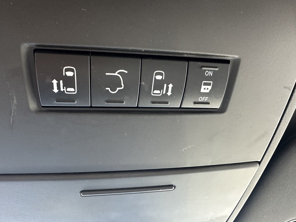 2017 Dodge Grand Caravan Image 25