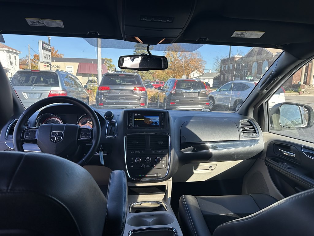 2017 Dodge Grand Caravan Image 30