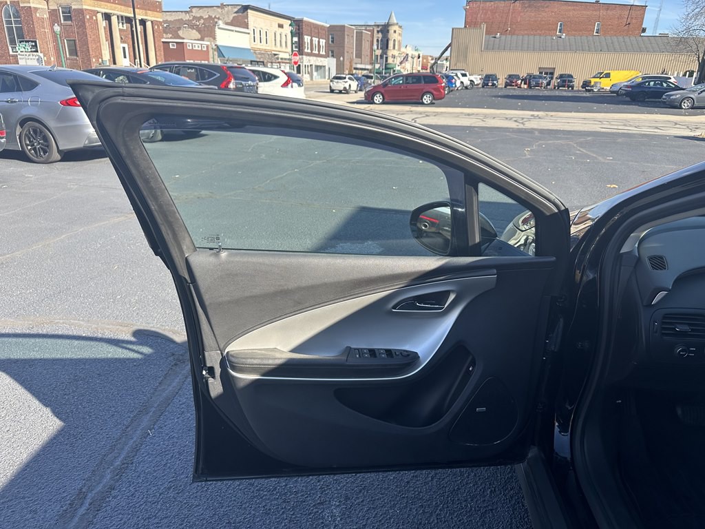 2015 Chevrolet Volt Image 13