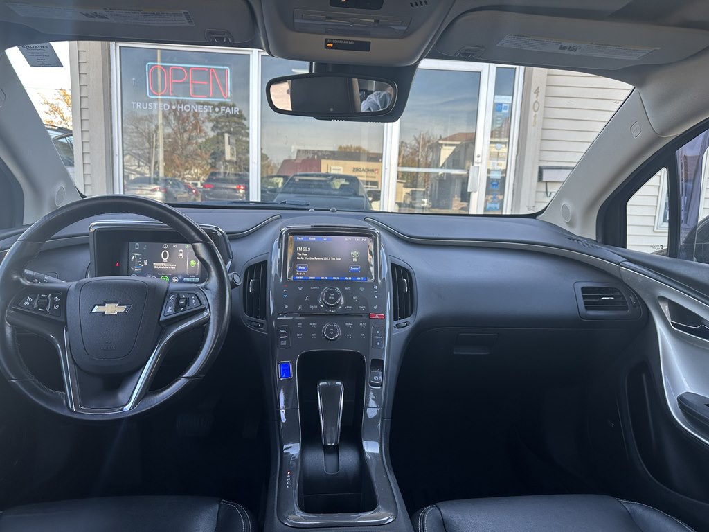 2015 Chevrolet Volt Image 32