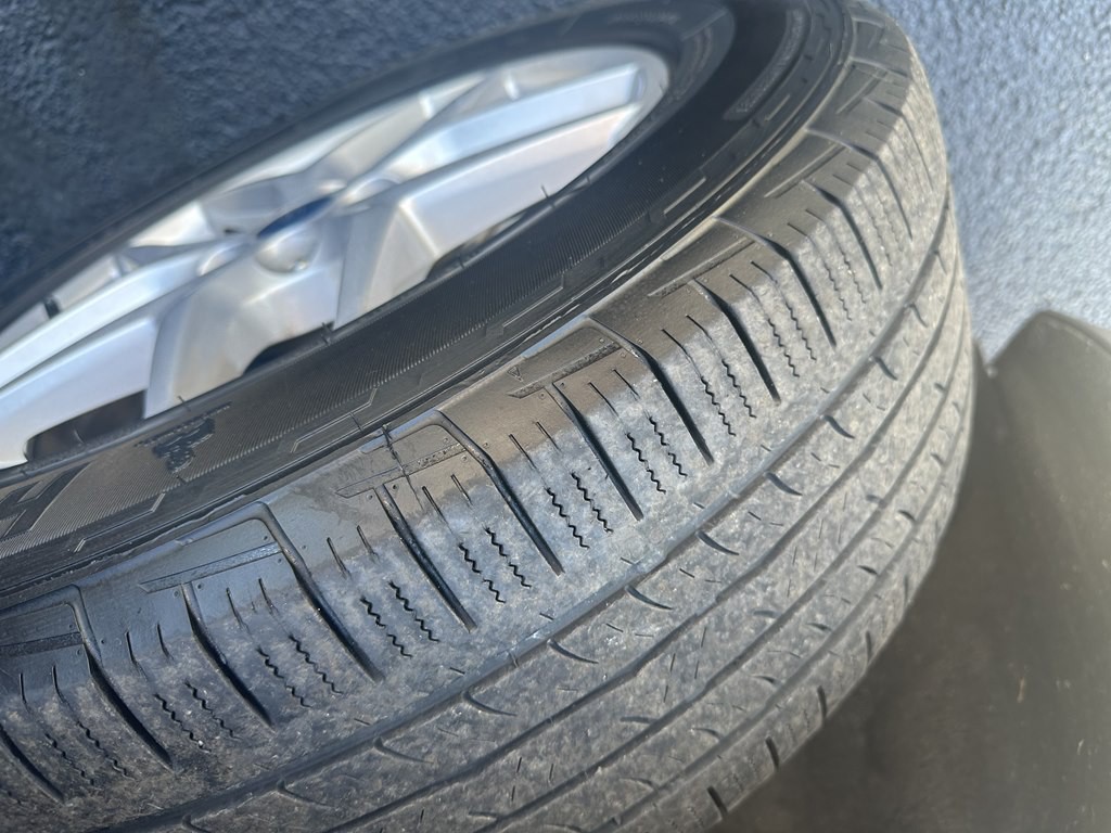 2021 Ford Edge Image 14