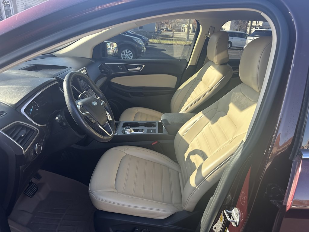 2021 Ford Edge Image 18