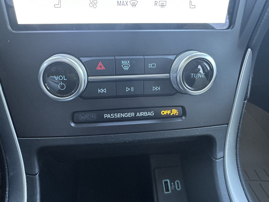 2021 Ford Edge Image 25