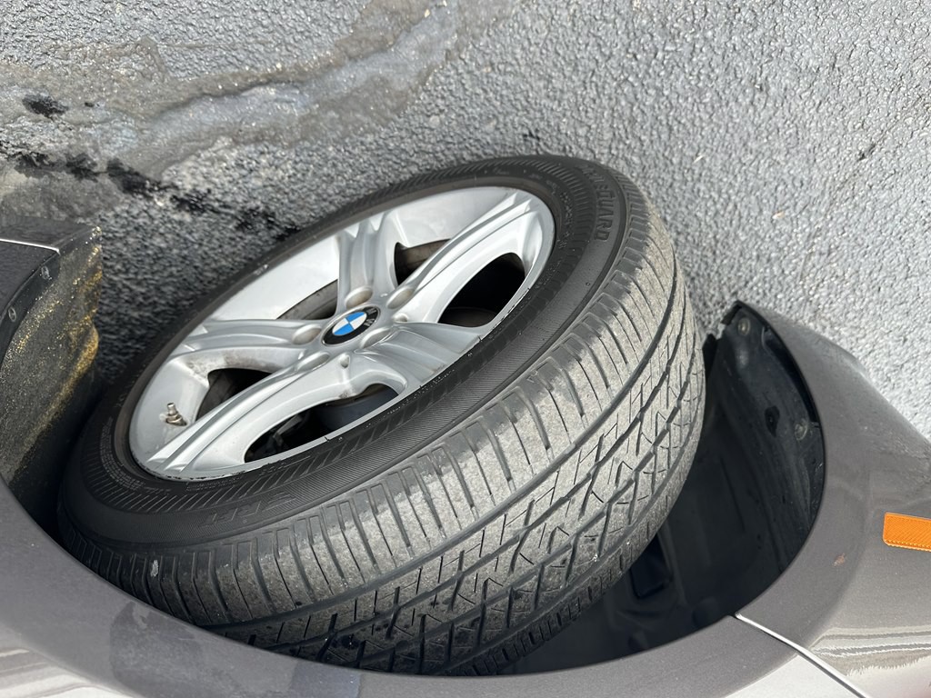 2013 BMW 3 Series Image 12