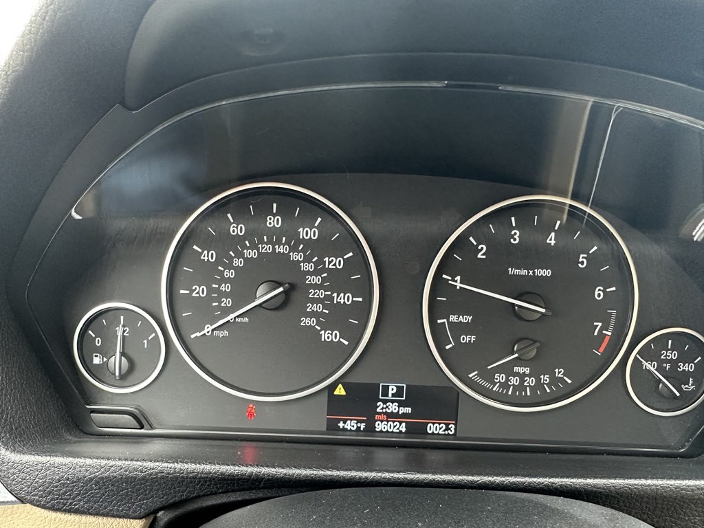 2013 BMW 3 Series Image 21