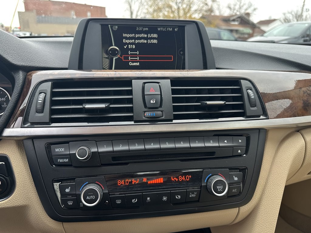 2013 BMW 3 Series Image 23