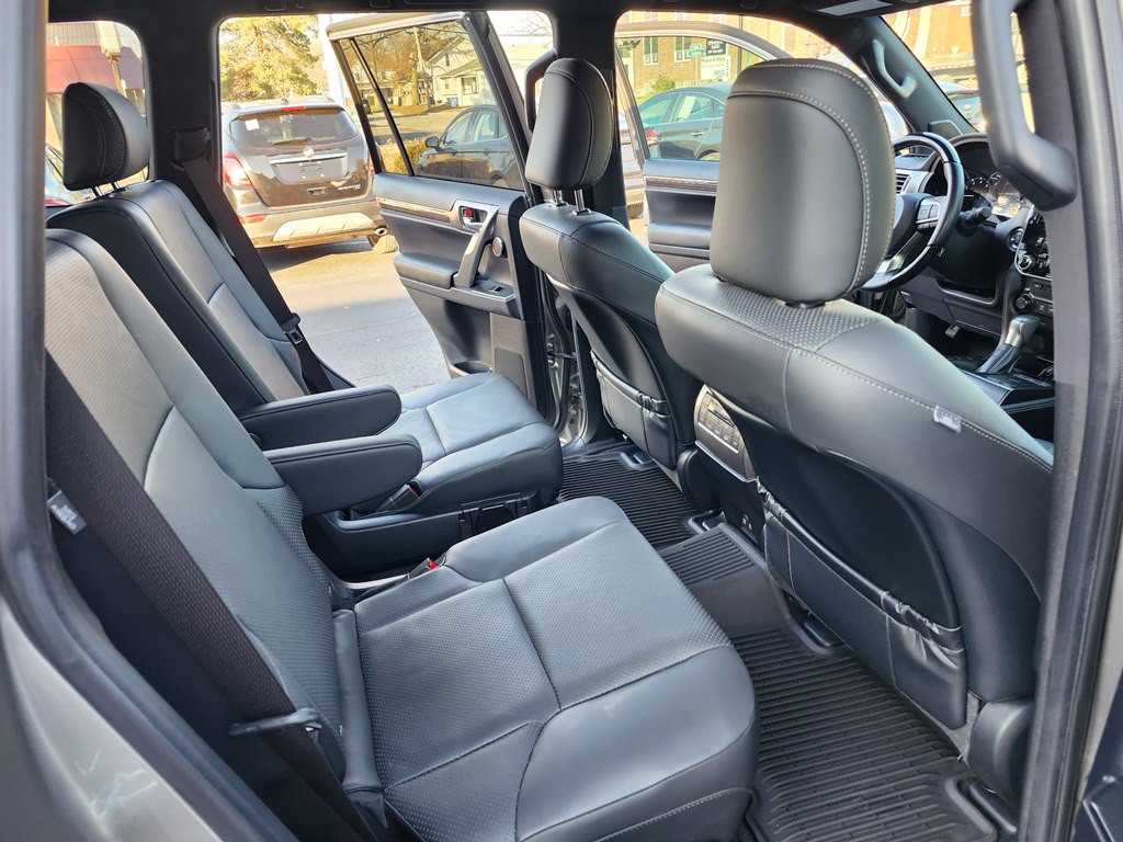 2023 Lexus GX Image 11