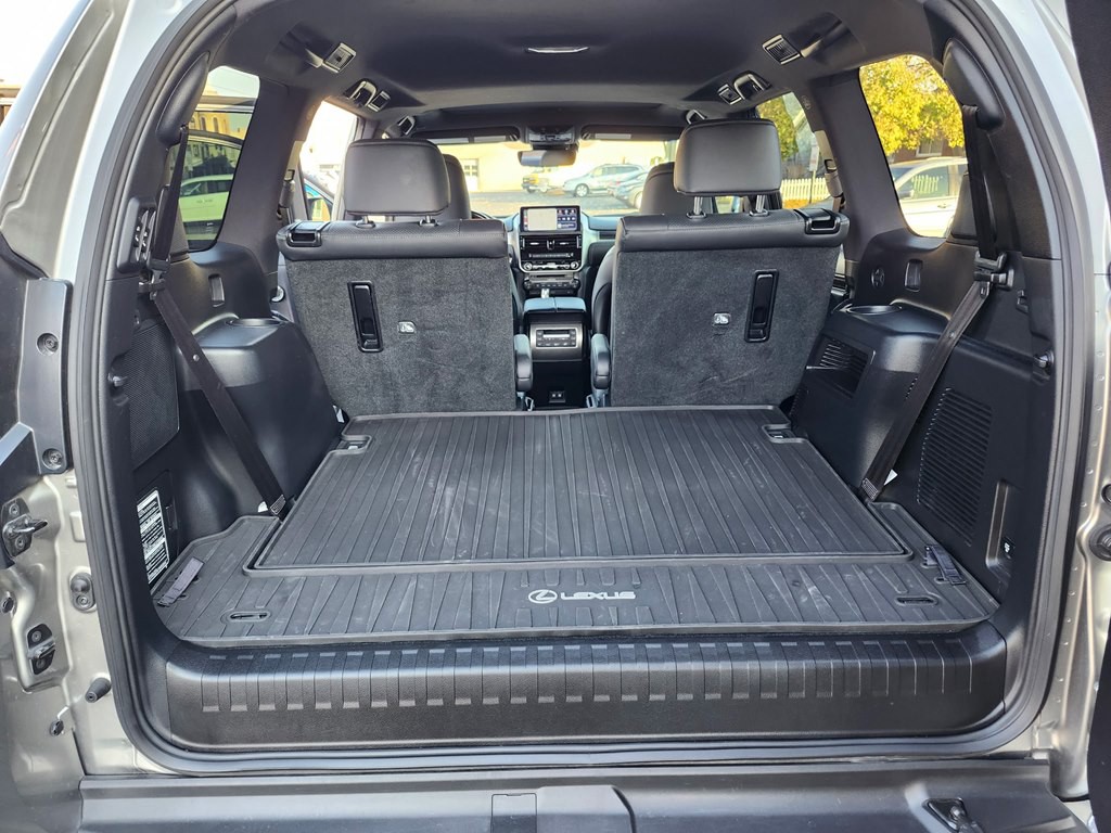 2023 Lexus GX Image 15